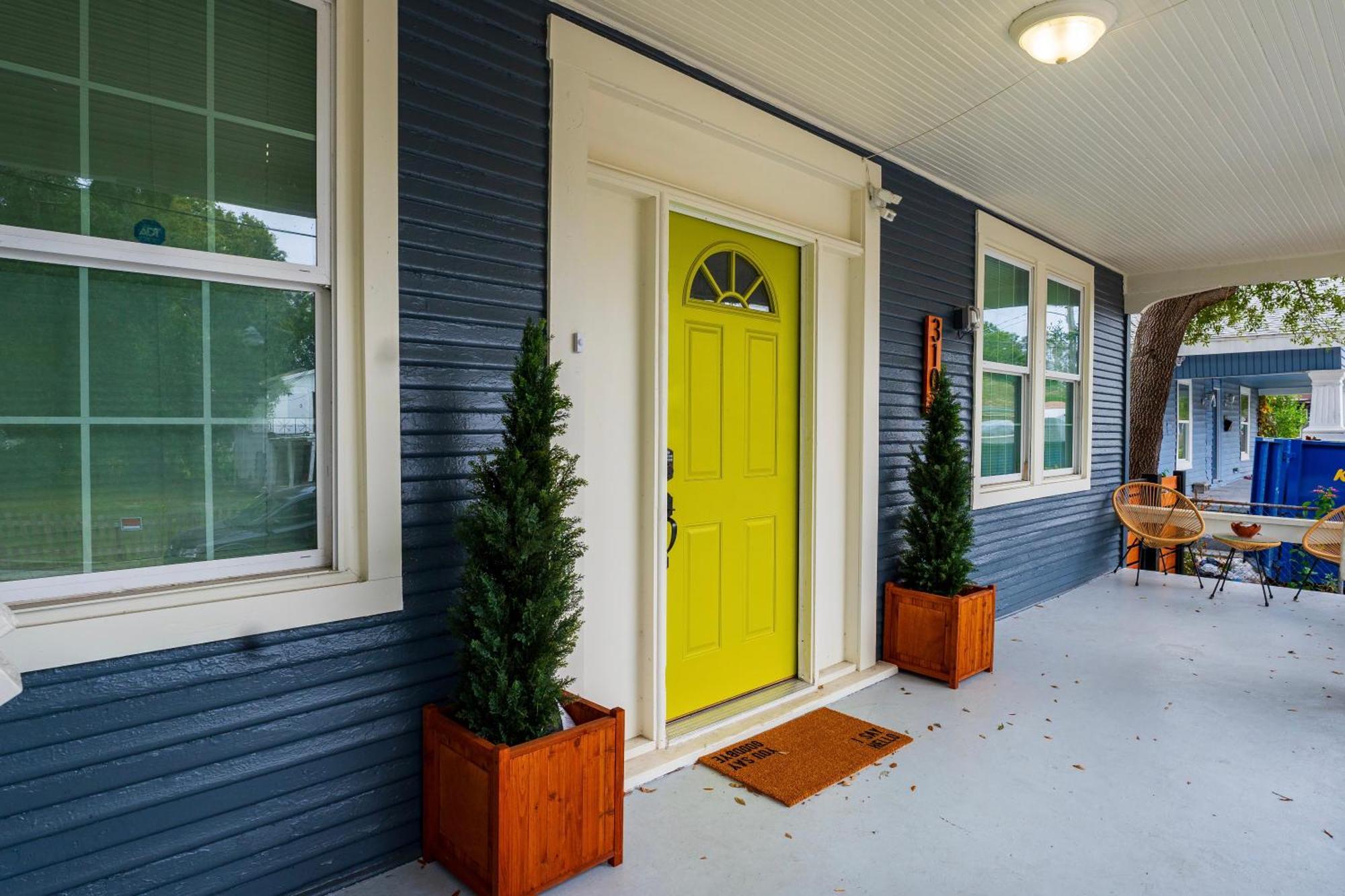 The Green Door In Ybor Tampa Exteriör bild